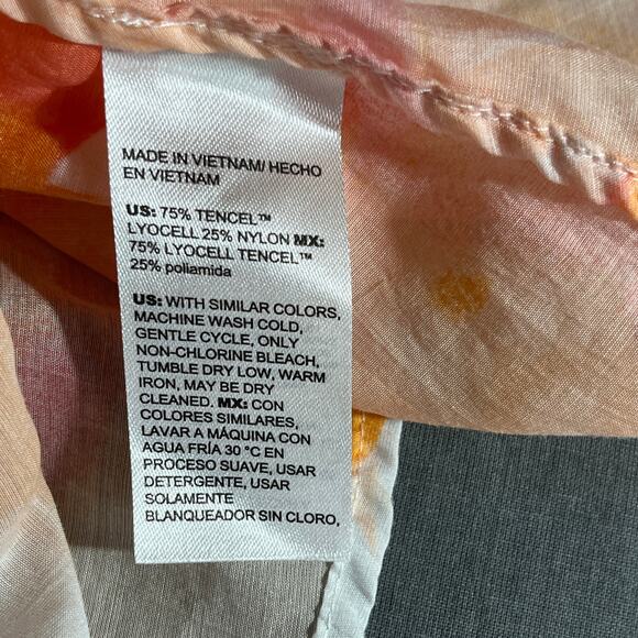 Chico's Shirt Womens Size 4 US 20 Orange Watercolor Button Front Lightweight - Picture 7 of 9